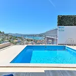 Marina Vila