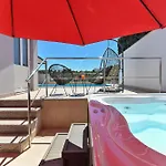 Marina *