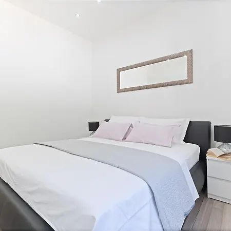 Marina Villa Trogir