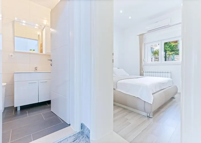 فيلة Marina تروغير