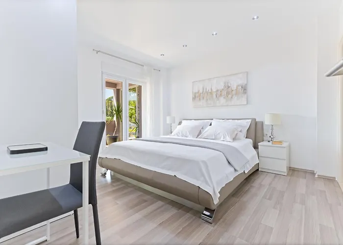 Marina فيلة تروغير