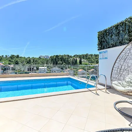 Marina Villa *